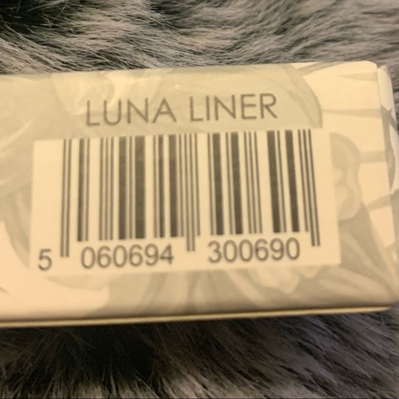 SERAPHINE BOTANICALS- LUNA LINER- WATER RESISTANT LIQUID EYELINER - Picture 5 of 5